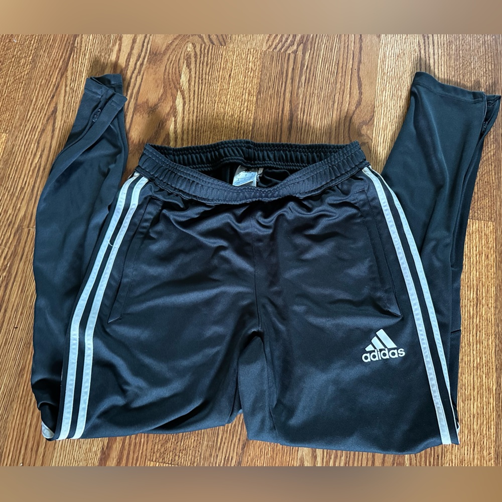 Men’s medium adidas joggers